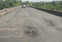 ઉનાઇ નજીક હાઇવે પર મોટા ખાડામાં પેચવર્ક, નાના બાકાત, નેતા અને તંત્રના આંખ આડા કાન