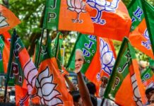 ગુજરાતમાં આઠ બેઠકો પર પોતાની ઉમેદવારી નક્કી થાય એ પહેલા જ પક્ષપલટુઓનો પ્રચાર શરૂ