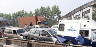 કિસ્મતનો ખેલ ! પાંચ કારોનો અકસ્માત છતાં એક પણ જાનહાની નહિ