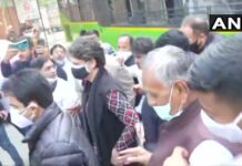 દિલ્હીમાં કોંગ્રેસની માર્ચ પહેલા પ્રિયંકા ગાંધીની અટકાયત, રાહુલ ગાંધીએ કહ્યું- દેશમાં લોકશાહી નથી