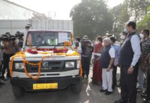 અમદાવાદ પહોચ્યો કોરોના વેક્સીનનો પ્રથમ જથ્થો, કરાયું ધામધૂમથી સ્વાગત