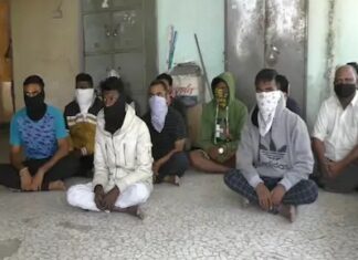 વલસાડમાં પોલીસની રેડ કરાતાં જુગારી 11 શકુનીઓ ઝડપાયા !