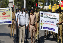 ધરમપુર પોલીસ અને લોકમંગલં ચેરીટેબલ ટ્રસ્ટ દ્વારા માર્ગ સલામતી માસની ઉજવણી સ્વરૂપે થયું જન જાગૃતિ રેલીનું આયોજન !