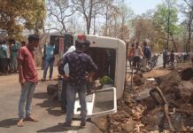 આહવા વિહીરઆંબા નજીક જીપનો ગંભીર થયો અકસ્માત: 10ને ઇજા