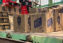 વલસાડ LCB પોલીસે ફિલ્મી ઢબે પીછો કરીને દારૂ ભરેલી ટ્રક ઝડપી !