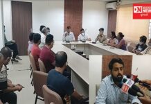 વાંસદાના પ્રાંત અધિકારીએ કોરોનાના વધતા કેસોને લઈને વેપારી મહાજન મંડળની બોલાવી બેઠક !