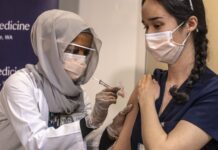 કોરોના વેક્સીન હાથમાં જ કેમ અપાઈ છે શું તમે જાણો છો ? જાણો !