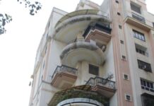 IIM-UPSCની પરીક્ષા પાસ કરવાના સપના સેવતો 19 વર્ષના વિદ્યાર્થીનો 9મા માળેથી આપઘાત !