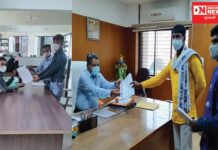 ચીખલી પોલીસ સ્ટેશનમાં બે આદિવાસી યુવાનોના આપઘાત મુદ્દે બસપા પાર્ટીએ આપ્યું આવેદનપત્ર