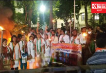 નવસારી યુથ કોંગ્રેસ દ્વારા શહીદોને શ્રદ્ધાંજલિ આપવા માટે થયું મશાલ રેલી આયોજન