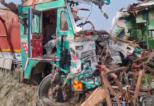 બારાબંકીમાં ગંભીર અકસ્માત, બસ અને ટ્રક વચ્ચે અથડામણમાં, 14 લોકોના મોત