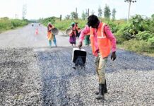 નર્મદા જિલ્લામાં માર્ગ મકાન પંચાયત વિભાગ આખરે જાગ્યું, માર્ગ મરામત અભિયાન ધરાયું હાથ