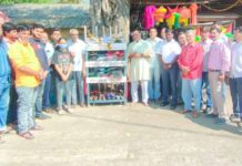 “સેવા માનવતાની” ના ભાગરૂપે વઘઇના વેપારી એસોશિયેશનના તરફથી મુકાયો માનવતાનો કબાટ