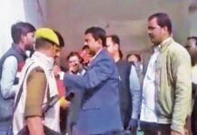 સવાલ પર ભડક્યા મંત્રી અજય મિશ્રા, પત્રકારોને અપશબ્દો બોલી, મારવા દોડ્યો