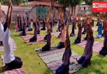 યોગ દિનની પૂર્વ ઉમરપાડાના ગુલીઉમર ખાતે ઇન્ટરનેશનલ ડે ઓફ યોગની ઉજવણી: જુઓ વિડીયો