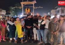 ખેરગામના આંબેડકર સર્કલ પર સમસ્ત આદિવાસી સમાજના આગેવાનો દ્વારા ધૂમધામથી ભારતીય બંધારણ દિવસની ઉજવણી: જુઓ વિડીયો