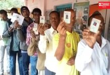 કપરાડા અને ધરમપુરના બેઠકો પર ગ્રામ્ય વિસ્તારમાં સૌથી વધુ મતદાન: રાજકીય પક્ષોના ગણિતને ફેરવી નાખે તો નવાઈ નહિ..