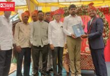 ચૈતર વસાવાનો અનોખો અંદાજ.. ચાંદલા વિધિના દિવસે ભેટમાં આપ્યું બંધારણનું પુસ્તક..