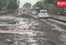 ચીખલી-વાંસદા સ્ટેટ વે પર કાદવ કિચડના કારણે માર્ગ વન વે બની ગયો હોવાની બોલતી તસવીર.. જવાબદાર કોણ ?