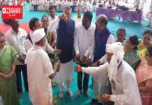 આદિવાસી સંસ્કૃતિથી અજાણ રાજ્યના કૃષિમંત્રી રાઘવજી પટેલ ધરતી માતાને અર્પણ કરવનો દેશી દારુ પી ગયા.. જુઓ વિડીયો