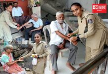 તાપી જિલ્લામાં પોલીસ કર્મચારીઓ તથા SHE TEAM દ્વારા સીનીયર સીટીઝનોને રાખડી બાંધી તેઓની સુરક્ષાનું વચન આપવામાં આવ્યું