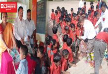 હરીશ આર્ટ વાપી દ્વારા કપરાડા તાલુકામાં નિરાધાર સ્ત્રીઓને દિવાળી નિમિત્તે કરાયું સાડી વિતરણ..