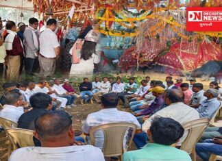 આપ’ ધારાસભ્ય ચૈતર વસાવા અને તેમના પત્ની પર ભાજપ દ્વારા કરવામાં આવી રહેલા અન્યાયના વિરોધમાં કરાઈ પુજા.. જુઓ વિડીઓ..