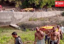 વાંસદાના દુબળ ફળિયાના અમદાડ ફળિયાની સ્મશાન ભૂમિ પર જવા પડતી લોકોની હાલાકી દુર ન થાય તો અધિકારીઓના ઓફિસમાં થશે ધરણા..જુઓ વિડીયો