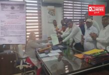 આઠ સંગઠનો દ્વારા EVM મશીન પર પ્રતિબંધ મૂકવામાં આવે ની માંગ સાથે અપાયું વલસાડ કલેકટરને આવેદનપત્ર