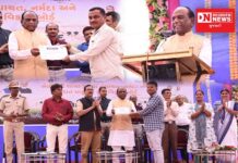 જમીનની ફળદ્રપુતા જાળવવા ખેડૂતોને પ્રાકૃતિક ખેતી અપનાવવા અનુરોધ કરતા સાંસદ શ્રી મનસુખભાઈ વસાવા