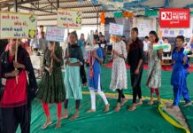 વાંસદા તાલુકાના મહુવાસ ગામે સત્ય સાંઈ નર્સિંગ કોલેજ ખાતે પહેલી વખત મતદાન કરનાર મતદાતાઓનો અભિવાદન કાર્યક્રમ યોજાયો