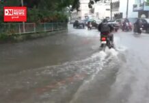 નવસારીના દરેક તાલુકામાં દેમાર વરસાદ, પૂર્ણ થયેલા ચોવીસ કલાકમાં 17.68 ઇંચ વરસાદ નોંધાયો.રોડ રસ્તા પર પાણી ફરી વળ્યા.