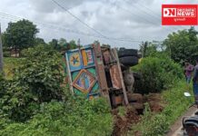 કેવડી ગામ નજીક કપચી ભરેલો ટ્રક પલટી ખાતા અકસ્માત સર્જાયુ..