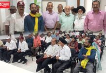 ધરમપુર રાજચંદ્ર હોસ્પિટલ ખાતે ઈસીએચ રીજનલ ડાયરેક્ટર મુંબઈ સાથે નિવૃત આર્મી જવાનોની યોજાયેલ મિટિંગમાં કરાઈ વિવિધ પ્રશ્નો મુદ્દે ચર્ચા..