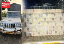 દાનહ આબકારી વિભાગે ખાનવેલ રૂડાના રોડ પર મહિન્દ્રા પિકઅપમાંથી પકડાયો ગેરકાયદેસર રીતે દારૂ..