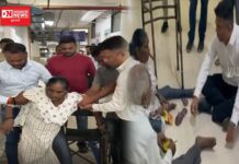 વલસાડ સિવિલમાં દીપડાના હુમલામાં ઘાયલ વ્યક્તિને મળી સાંસદ ધવલ પટેલ માજી અને દાદા સાથે નીચે બેસી વાત કરતા દ્રશ્યોએ મચાવ્યું કુતુહલ..