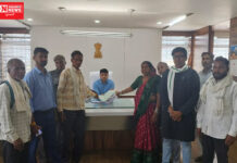 લોકસંધર્ષ મોર્ચા દ્વારા ઉકાઈ ડેમના અસરગ્રસ્તોના જળ જંગલ જમીન પર લગતા વિવિધ પ્રશ્નો બાબતે જિલ્લા કલેકટર સુરતને આવેદનપત્ર..