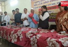 આદિવાસી સમાજના કુકણા સાહિત્યકાર ડાહ્યાભાઈ વાંઢુનું મહારાષ્ટ્રમાં જવાહરના ધારાસભ્ય હસ્તે કરાયું સન્માન..