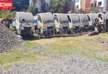 લાખો રૂપિયાના વલસાડ નગર પાલિકાના કચરો ઉપાડતા વાહનો ધૂળ ખાઈ રહ્યા છે.. બોલો