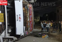 મનુબર ચોકડી પર ગોદરેજ કર્મચારીઓની બસ પલટી..આગળના વાહને અચાનક બ્રેક મારતા બસ ડ્રાઈવરે સ્ટીયરિંગ પરનો કાબૂ ગુમાવ્યો..