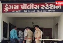 વાપીમાં બે શખ્સોએ કારનો કાચ તોડી 25 હજાર રૂપિયા ચોર્યા.. યામાહા બાઈક પર ફરાર..