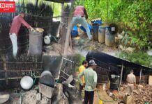 ઝઘડિયા તાલુકાના ઉંટિયા ગામે દેશી દારૂ અને દારૂ ગાળવાનો વોશ સહિતનો રૂપિયા1.04 લાખનો મુદ્દામાલ ઝડપાયો..