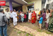 આદિવાસી વિદ્યાર્થીનીઓને ટ્યુશનમાં બોલાવીને વારંવાર છેડતી અને બિભત્સ અડપલા કરતાં શિક્ષકનો કિસ્સો આવ્યો પ્રકાશમાં..