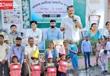 પારડીના બાવીસા ફળિયા અંબાચ પ્રાથમિક શાળામાં જીતુભાઈ ચૌધરીએ બાળકો સાથે શાળા પ્રવેશોત્સવની કરી ઉજવણી..