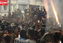 ભરૂચમાં કોહલીના ચાહકોએ RCBના ધ્વજ અને કોહલીના પોસ્ટર સાથે ઢોલ-નગારા વગાડી અને ફટાકડા ફોડીને જીતની ઉજવણી કરી..