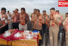 વલસાડ પોલીસ વિભાગે પારનેરા ડુંગર ખાતે માતાજીને ધજા અને ચાંદીનું છત્ર અર્પણ કર્યું..