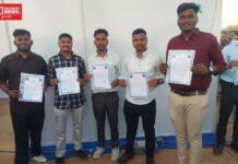 જાણો કયા: ગામના યુવાઓએ જાતે બનાવેલી લાયબ્રેરીમાંથી મોટી સફળતા, ગુજરાત પોલીસમાં 5 યુવાઓની પસંદગી