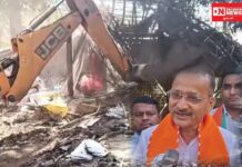 ધરમપુરના નાનીવહિયાળમાં ત્રણ આદિવાસી પરિવારો બેઘર: મામલતદાર સવાલોના ઘેરામાં, આદિવાસી નેતાઓએ કર્યું ધારણ મોંન..!