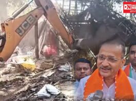 ધરમપુરના નાનીવહિયાળમાં ત્રણ આદિવાસી પરિવારો બેઘર: મામલતદાર સવાલોના ઘેરામાં, આદિવાસી નેતાઓએ કર્યું ધારણ મોંન..!