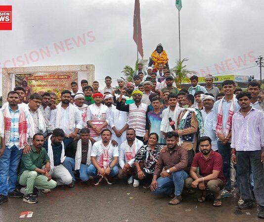 વિશ્વ આદિવાસી અધિકાર દિવસે બેડચીત ક્રાંતિકારી તંત્યા મામાની પ્રતિમાનું અનાવરણ: ફ્રોડ પ્રમાણપત્રો મુદ્દે આદિવાસી સમાજની સરકારને ચીમકી
